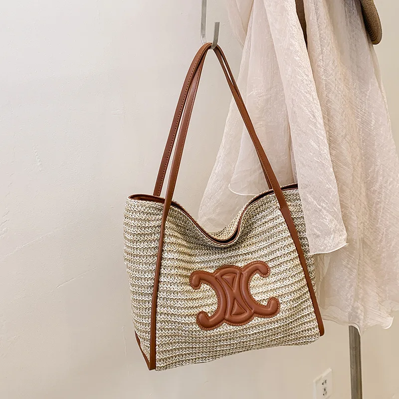 sac fourre tout en paille tissé à la main, sac à bandoulière en rotin boho avec ajouré, sac de plage spacieux, sac à bandoulière artistique fait à la main pour femmes