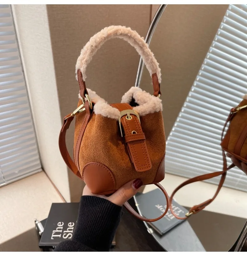 sacs pour femmes seau épaule sac à main automne hiver vintage polyvalent laine d'agneau sac à main élégant mode sac à bandoulière en gros