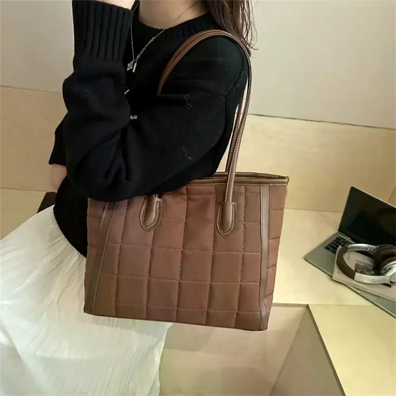 sac à bandoulière tendance pour femmes | grand sac pour les déplacements domicile travail | sac à main élégant avec emplacement pour ordinateur | cadeau d'anniversaire idéal pour les filles