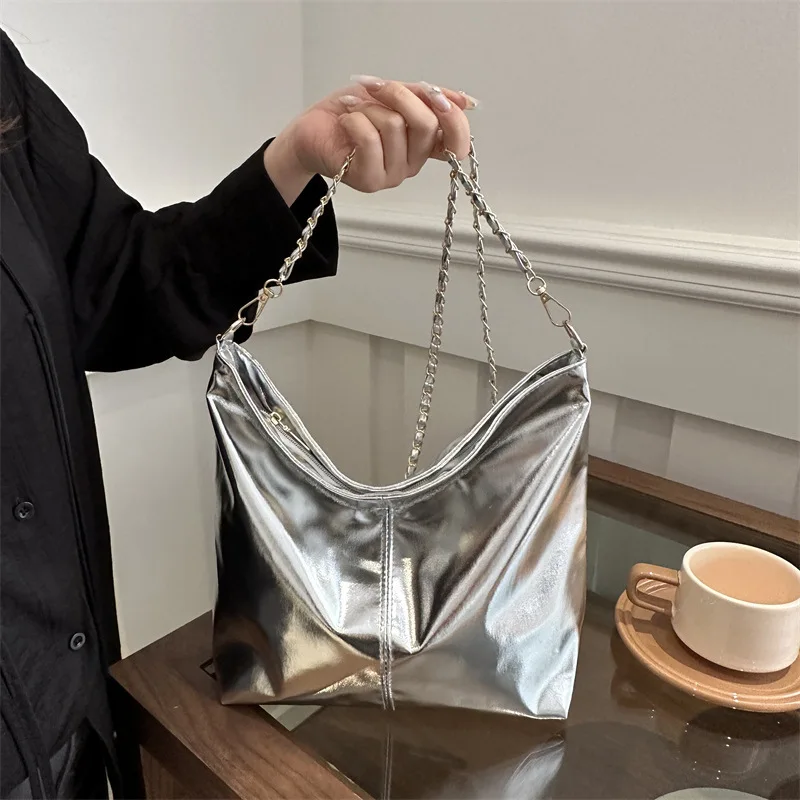Sac à main à poignée supérieure en PU pour femme, sac initié par un designer de luxe, sac à provisions à la mode, haute capacité, argent, or, fourre-tout décontracté sous les bras