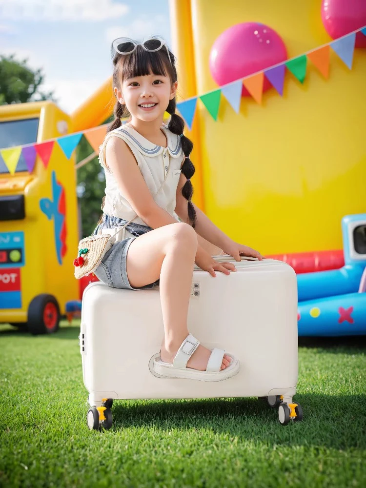 2025 nouveaux bagages pour enfants peuvent s'asseoir et monter valise cabine de voyage bagage à main boîtier de chariot de cheval en bois roues de frein valises pour enfants