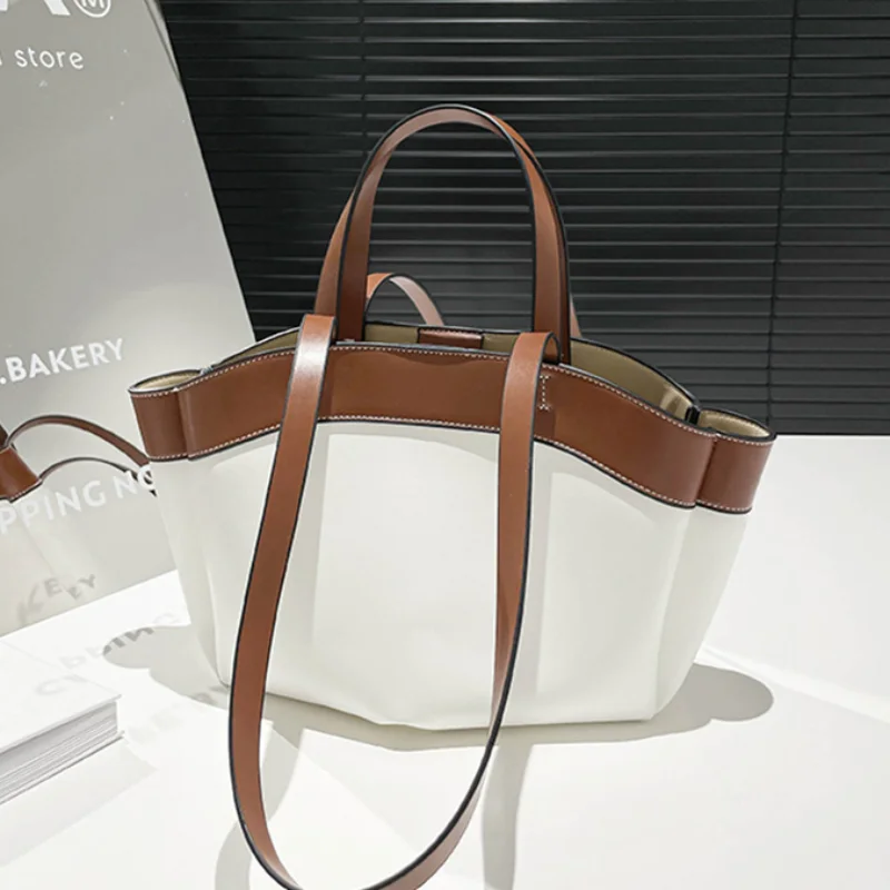Nouveau panier en cuir sac à main marque de luxe concepteur grande capacité mode Simple contraste couleur banlieue Banquet sac fourre-tout à bandoulière