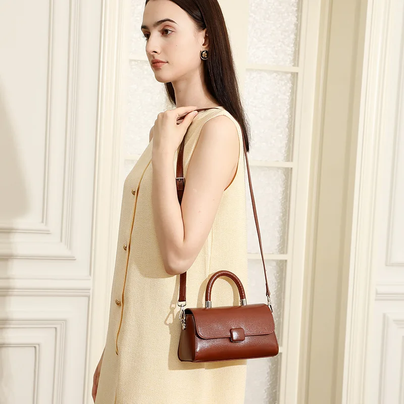 sac à main en cuir véritable pour femmes, sac polyvalent à la mode 2025, sac à bandoulière simple haut de gamme de niche de luxe léger
