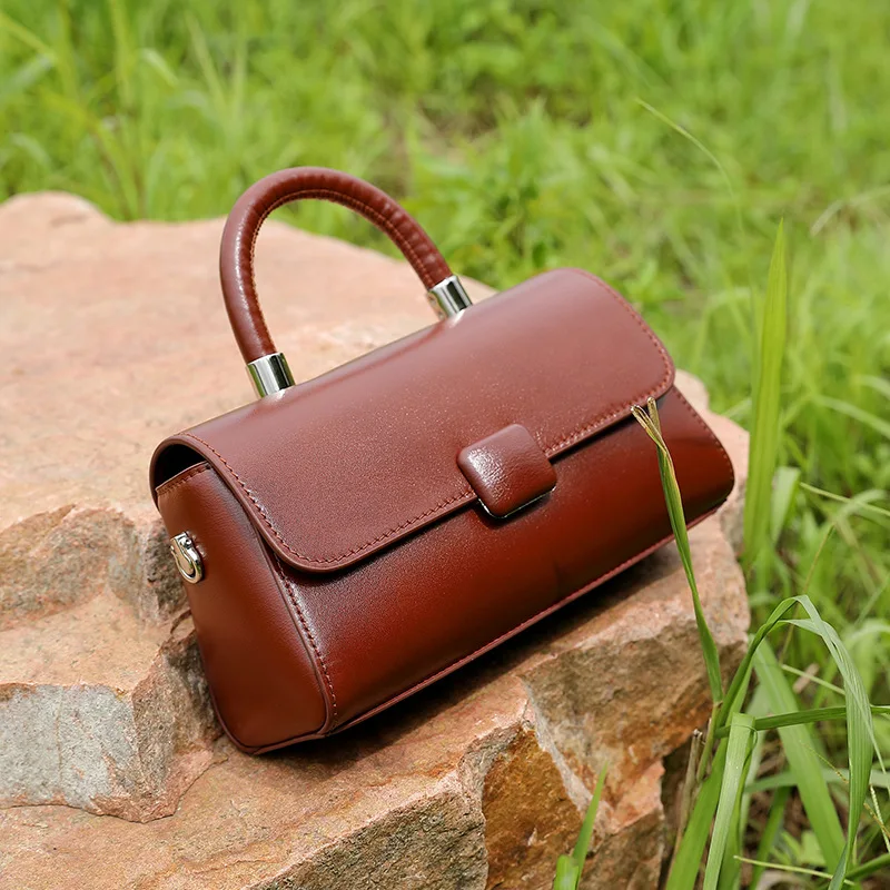 sac à main en cuir véritable pour femmes, sac polyvalent à la mode 2025, sac à bandoulière simple haut de gamme de niche de luxe léger