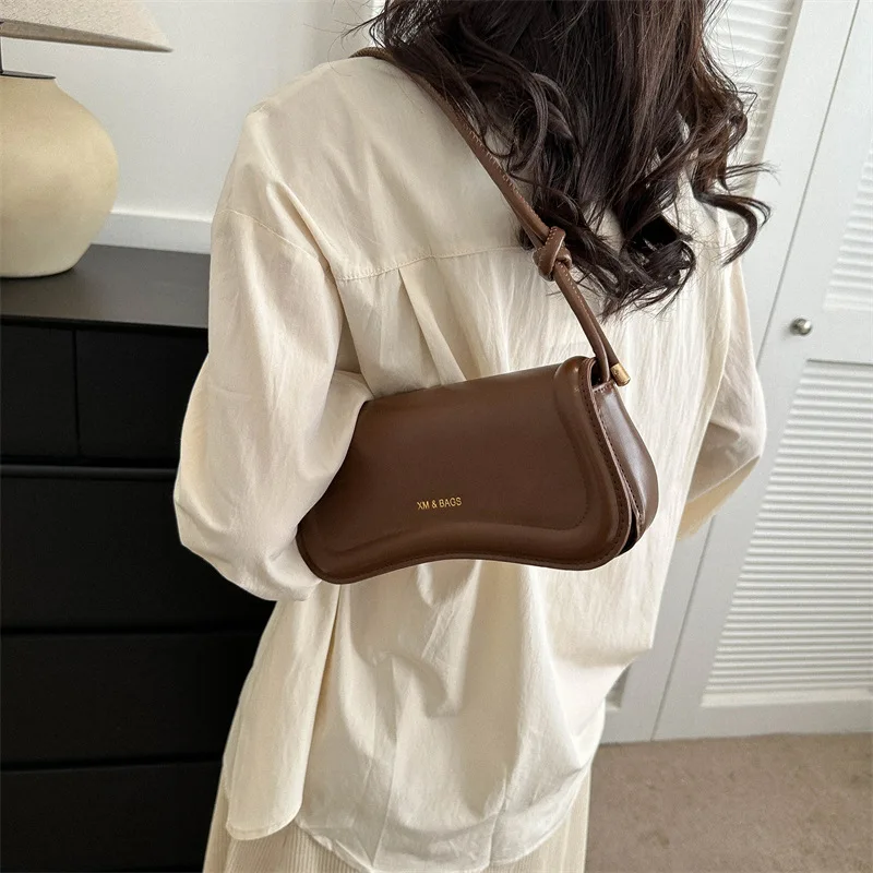 Nouvelle mode femme sacs à main sacs en polyuréthane pour femmes loisirs sac à aisselles Shopping épaule fourre-tout sous les bras sac à main sacs à main populaires
