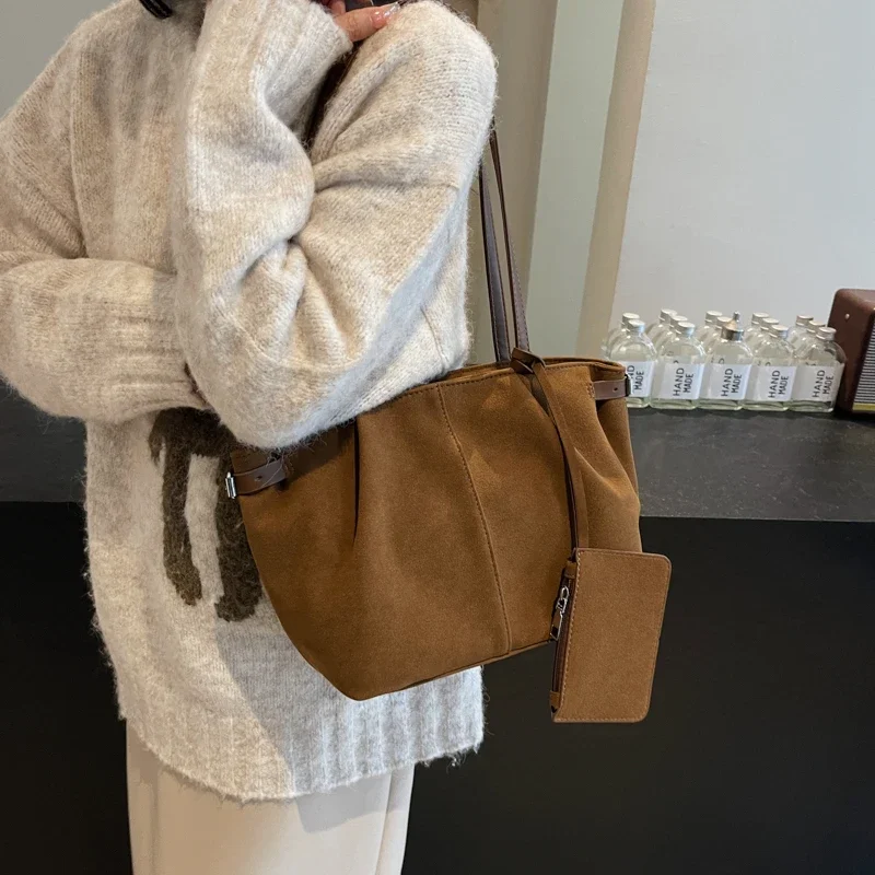 grand sac fourre tout en daim pour femme, léger, sous les bras, sac à main décontracté, solide, document, voyage, initié, e27