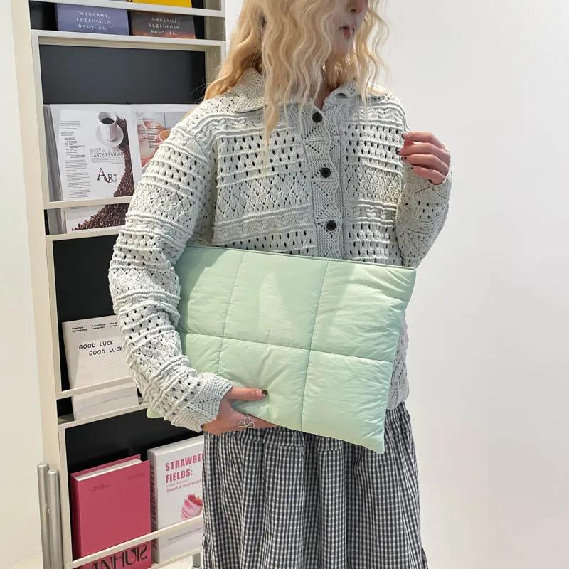 pochette classique pour femmes, sac plat de grande capacité, grandes poches pour l'automne et l'hiver, sac à main couleur bonbon pour filles
