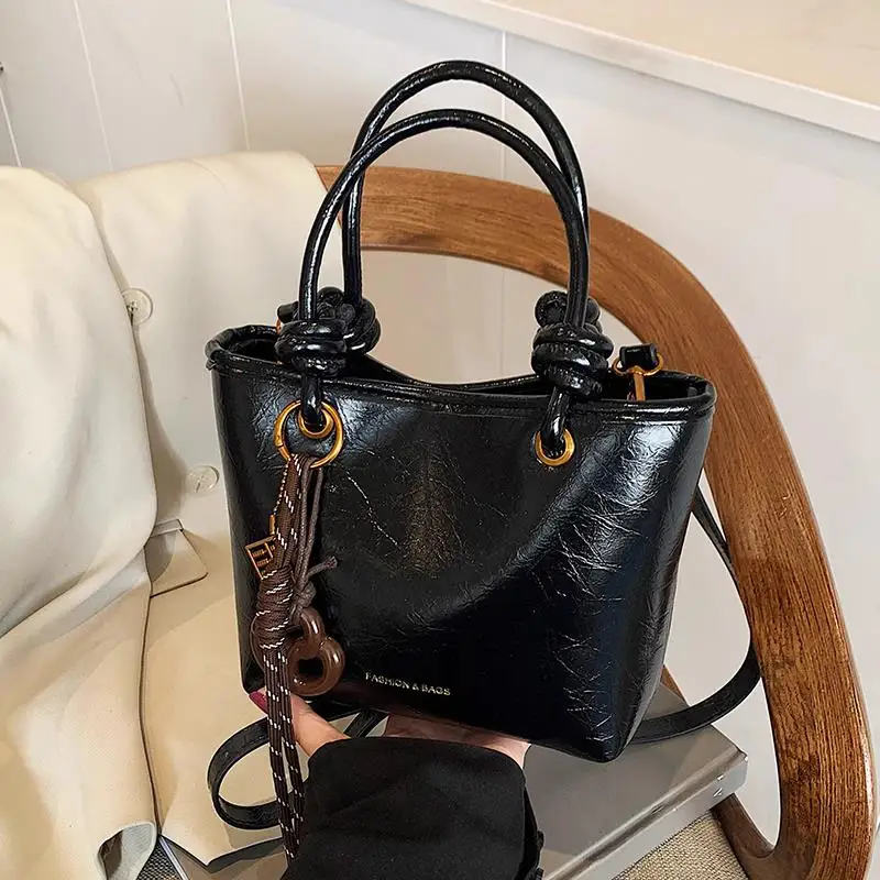 sacs à bandoulière à poignée supérieure avec pendentif pour femme, sac à main rouge, créateur de marque de luxe, mode initiée, fourre tout, e27
