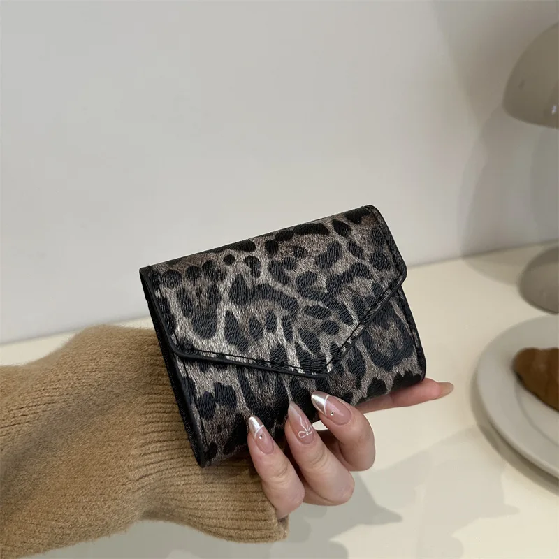 sac à main en cuir pu personnalisé et à la mode compact et portable pour femmes, petit sac carré nouveau style bolsas de mujer