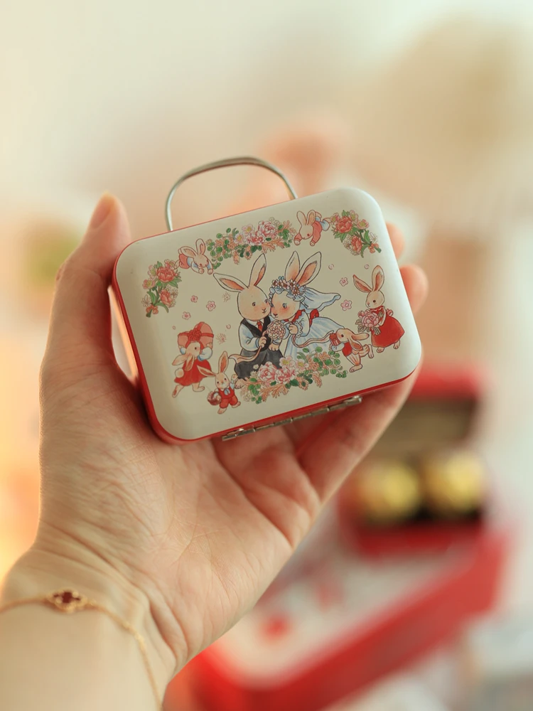 petite valise de couple lapin de dessin animé, 18 boîtes à bonbons, mini bijoux de voyage, coffret cadeau de mariage, mallette de rangement pour cils à la maison, 1 pièce