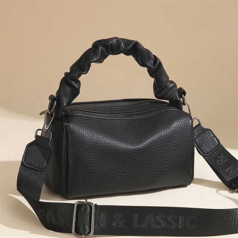sac à main pour femme en cuir imprimé jaguar avec paris tendance, spacieux, doux, aspect moderne au quotidien 