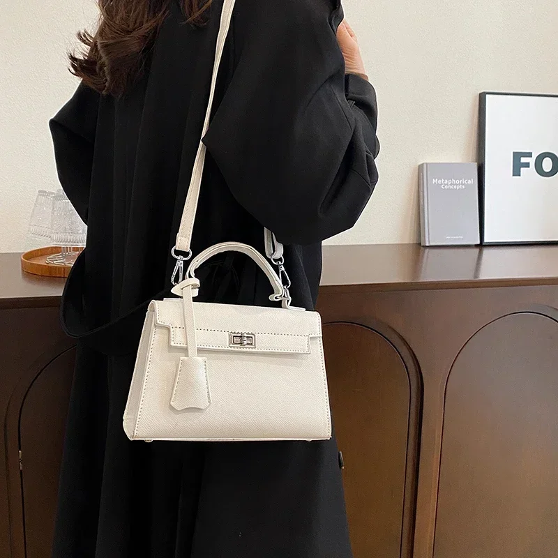 sac à bandoulière en cuir à la mode sac à main pour femme avec bandoulière design classique par marque de créateur