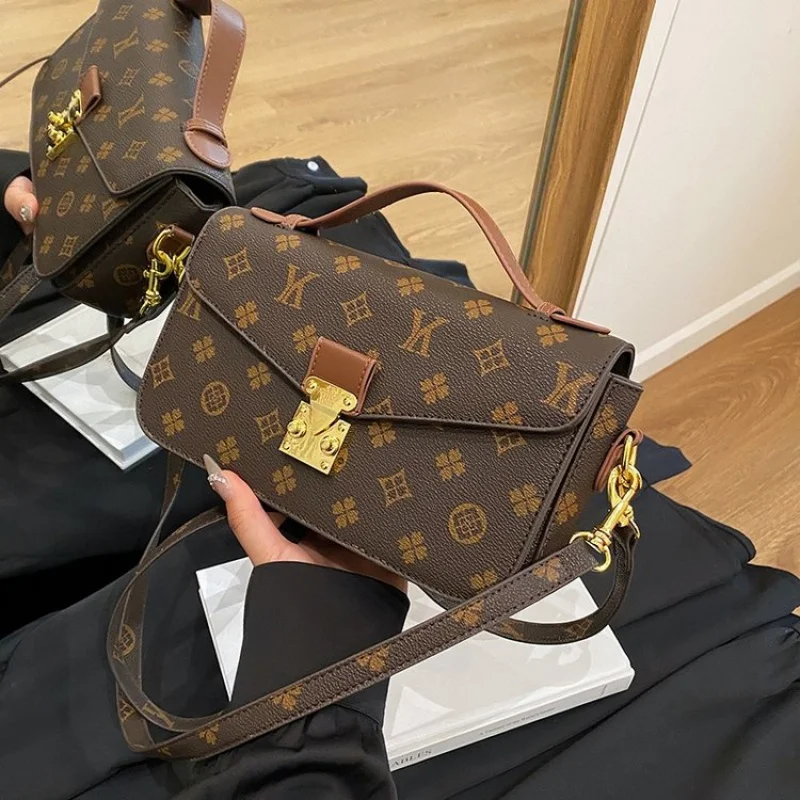 sac fourre tout de luxe pour femmes, en cuir fin, décontracté, vintage et paris, look chic et tendance 