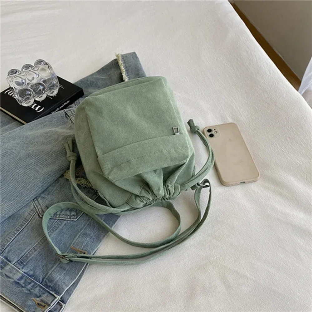 2025 nouvelles femmes sac moyen sac à bandoulière style coréen cordon seau sac décontracté léger jeunesse sac à bandoulière vente entière