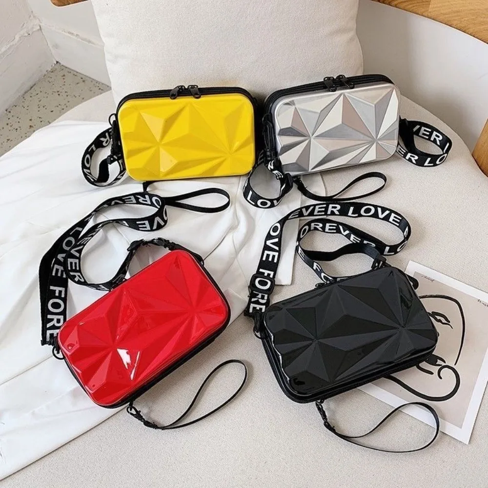 mini valise de 7 pouces en forme de valise pour femmes, sac à bandoulière simple étanche à fermeture éclair, sac à rouge à lèvres de couleur unie, sac de maquillage à coque rigide