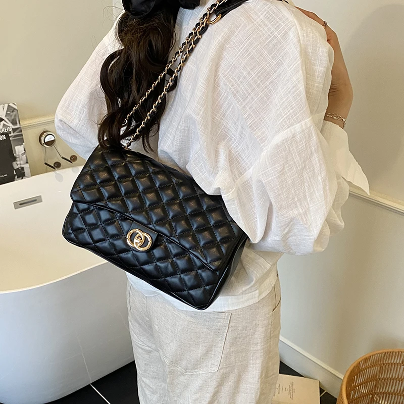 sac à bandoulière élégant de style design pour femme : sac à main luxueux en cuir avec bandoulière, sac à main chic pour femme