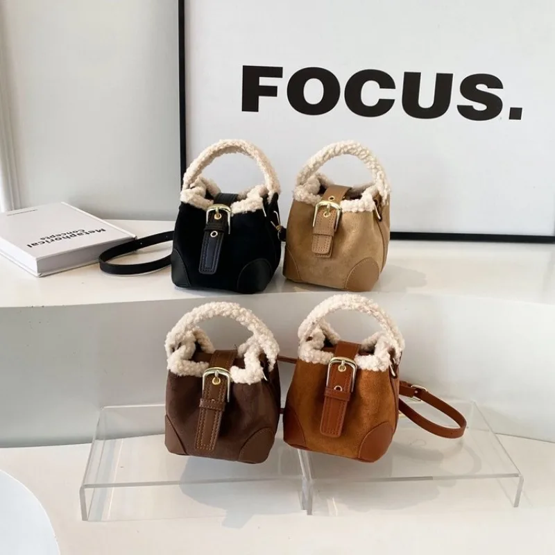 sacs pour femmes seau épaule sac à main automne hiver vintage polyvalent laine d'agneau sac à main élégant mode sac à bandoulière en gros