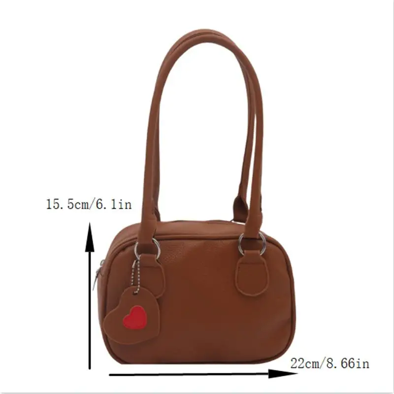 petit sac à main carré tendance pour femme ; fourre tout en cuir pu de haute qualité avec pendentif en forme de cœur, idéal pour les déplacements et les cadeaux