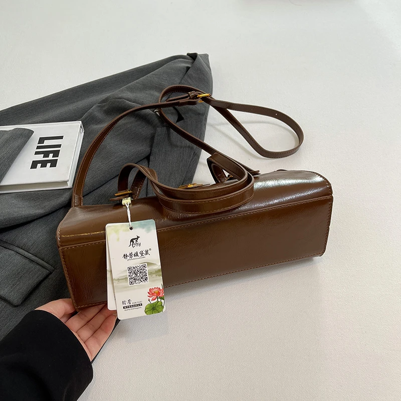 sacs à main de sac à bandoulière en cuir de luxe pour femmes, sac à bandoulière de style messager populaire avec finition classique élégante