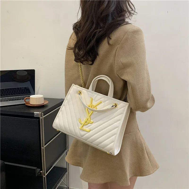 sac à main en cuir pour femmes haut de gamme, sac à bandoulière de luxe, fourre tout de styliste élégant pour un style quotidien élégant