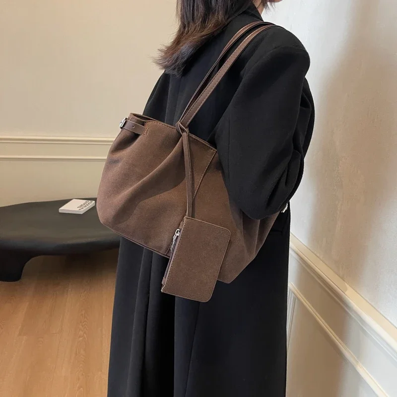 grand sac fourre tout en daim pour femme, léger, sous les bras, sac à main décontracté, solide, document, voyage, initié, e27