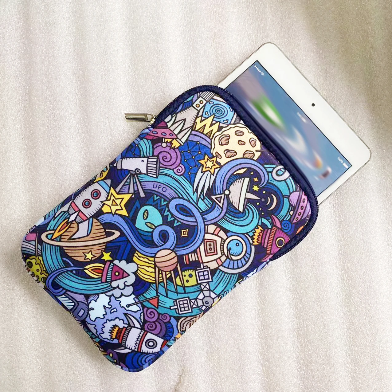 Étui pour tablette (14cm x 22cm) pour alldocube iplay 50 60 mini pro 8.4 ''(8'' 9''), pochette universelle en peluche douce avec fermeture éclair