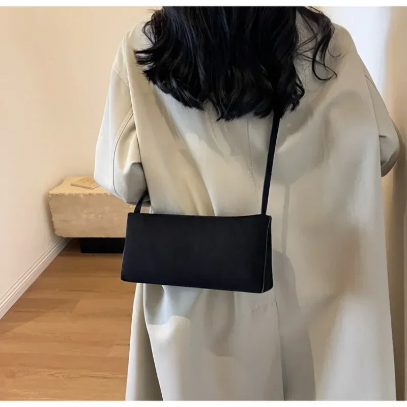 mode nouveau sac à main français 2025 sacs à main élégants sous les bras pour femmes sacs à bandoulière élégants sac à main sous les aisselles sacs de créateurs