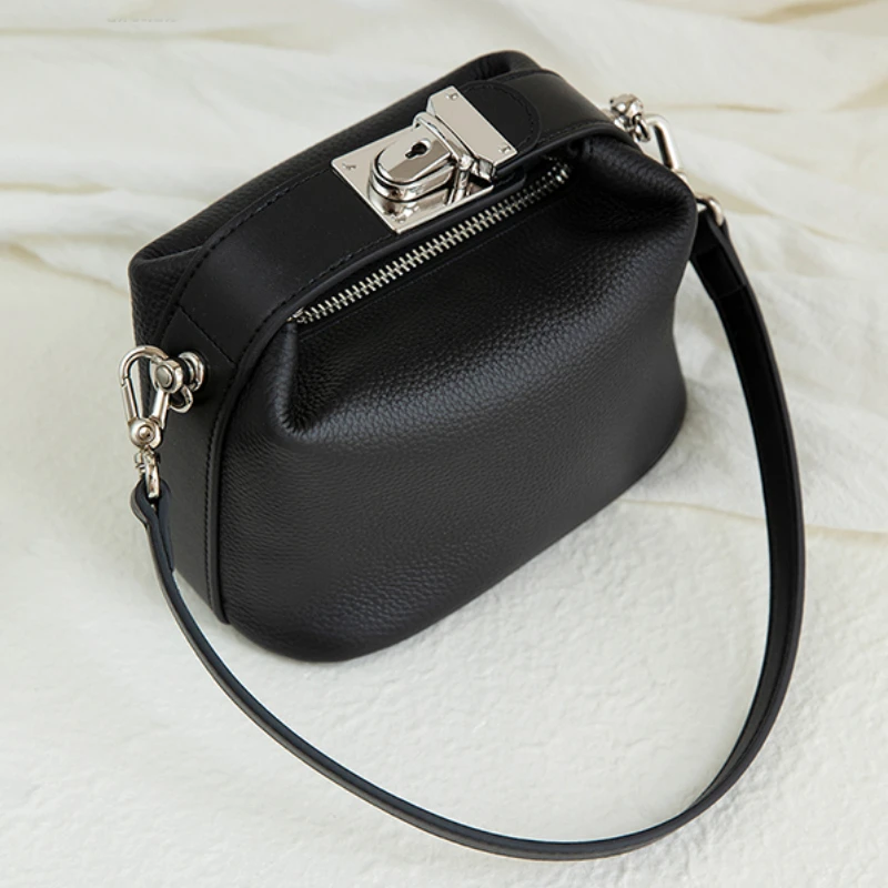 Sac à main de luxe en cuir véritable pour femme, cuir de vachette Mars, serrure argentée, petit sac initié, tendance, haute qualité, nouveau, mode 2025