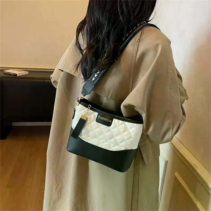 sac à main élégant en pu à motifs de diamants pour femme ; sac fourre tout carré pour les déplacements domicile travail