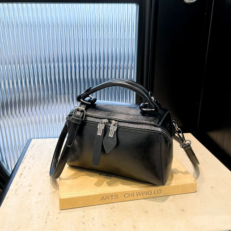 sac à bandoulière matelassé chic 2025 pour femmes, bandoulière élégante à poignée supérieure, sac à la mode avec poches intérieures pour un usage quotidien 