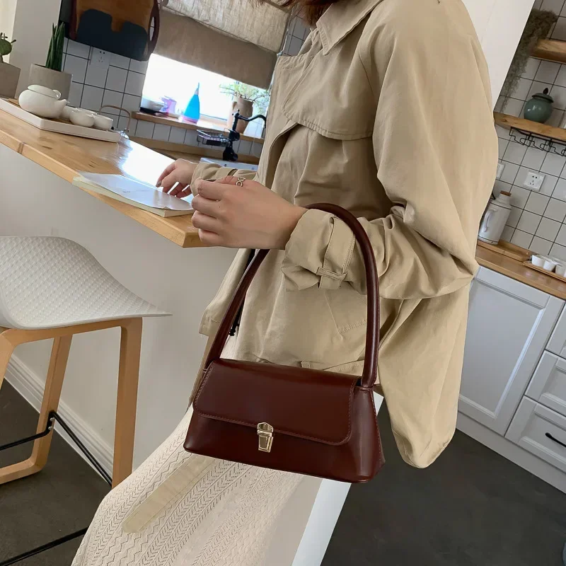 sacs à bandoulière de marque de luxe pour femmes, design de mode sous les bras, sac à bandoulière, sac à main et bourses de couleur unie, 2024