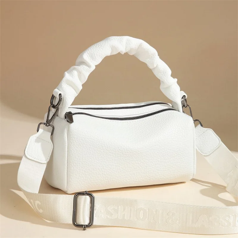 sac à main pour femme en cuir imprimé jaguar avec paris tendance, spacieux, doux, aspect moderne au quotidien 
