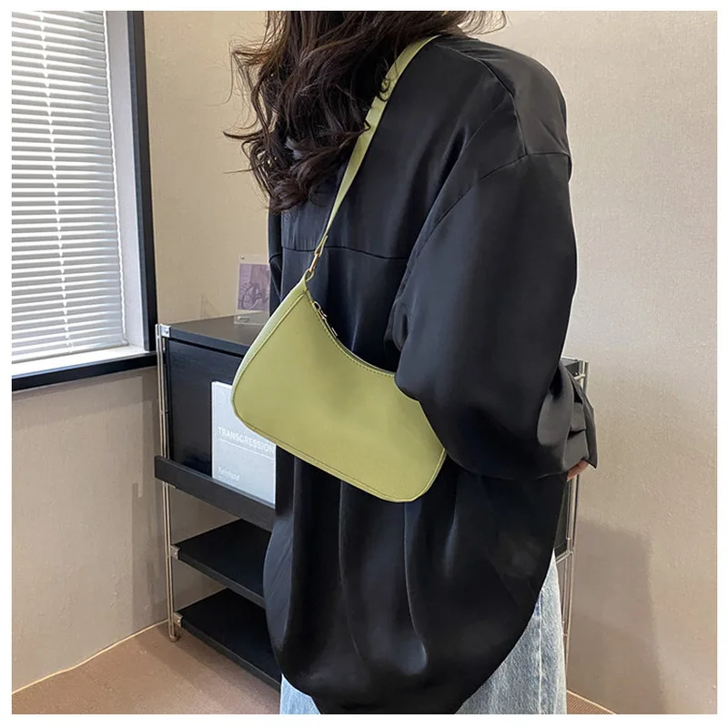 sac à main de couleur unie à la mode et tendance, petit sac carré simple et nouveau, sac à aisselles à une épaule élégant et de haute qualité