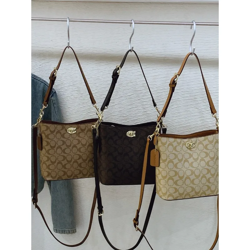 Sac moderne pour les déplacements quotidiens, le bureau de voyage, en matériau PU, modèle à bandoulière