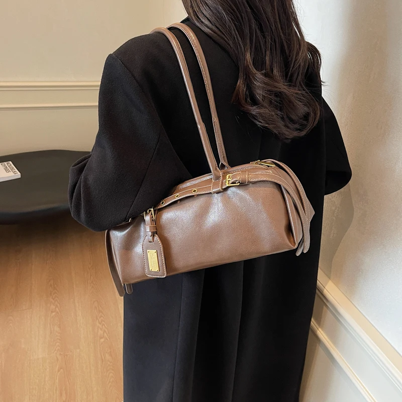 sac à main nouveau style sac à bandoulière vintage et à la mode pour femmes produit de niche sac à bandoulière de style vintage de grande capacité