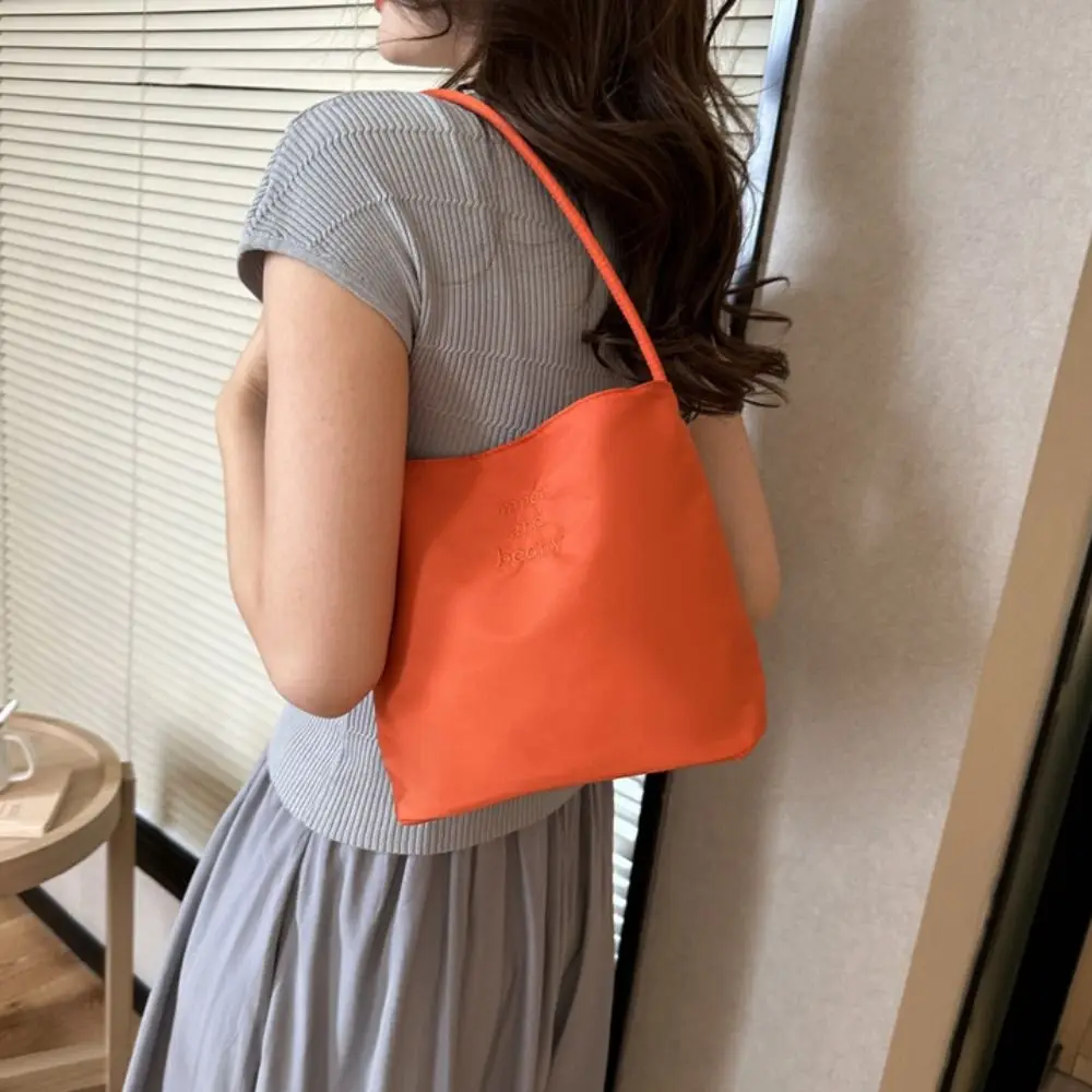 sac à main sous les bras avec lettres brodées pour femme, sac à main de grande capacité, sacs fourre tout initiés