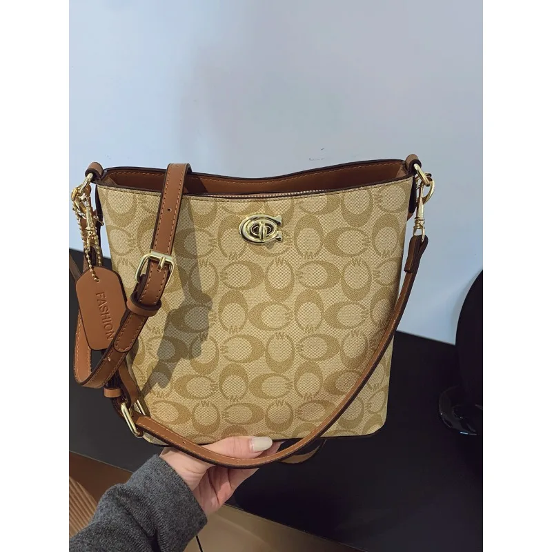 sac moderne pour les déplacements quotidiens, le bureau de voyage, en matériau pu, modèle à bandoulière