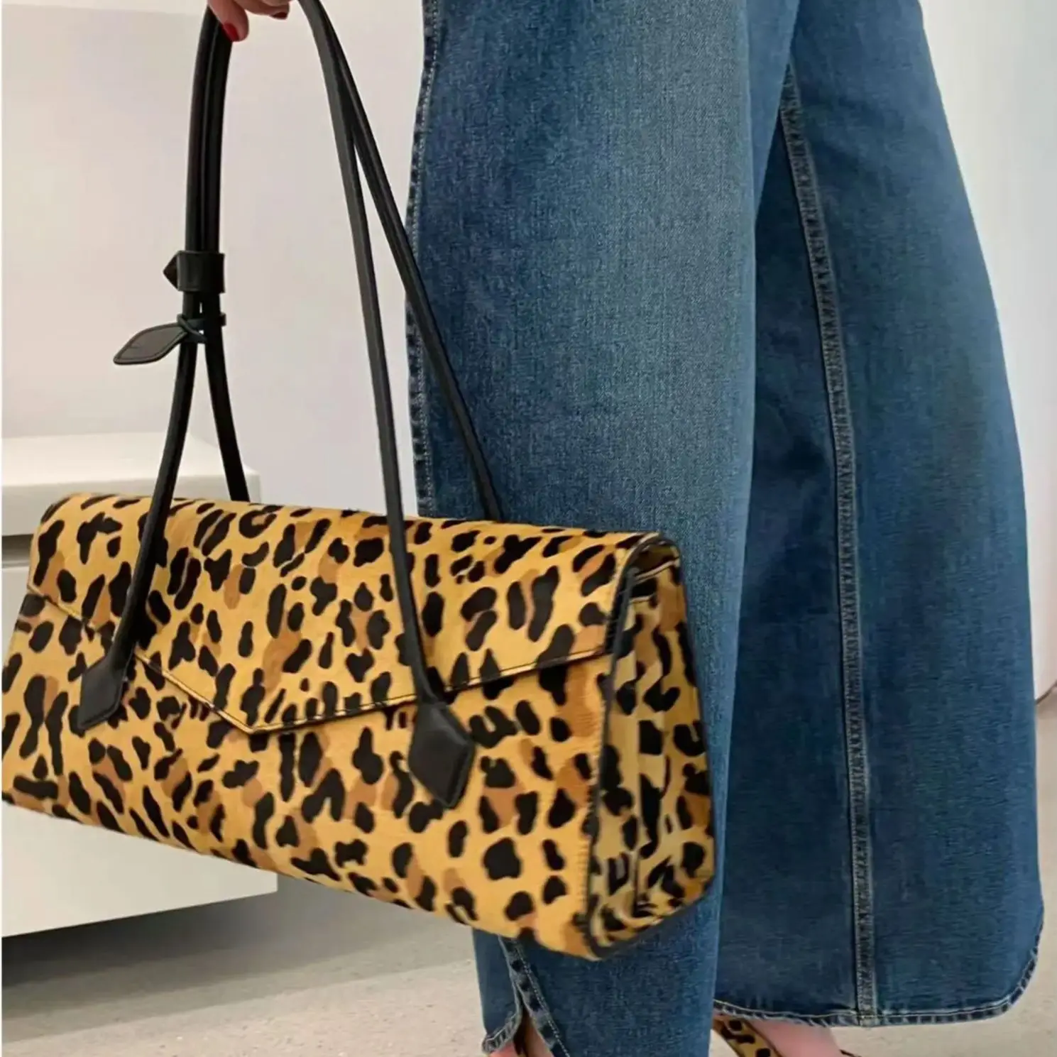 sac à bandoulière à rabat sous les bras, fourre tout à une épaule sous les bras, sac à saucisses en daim isolé, couleur unie, résistant à l'usure
