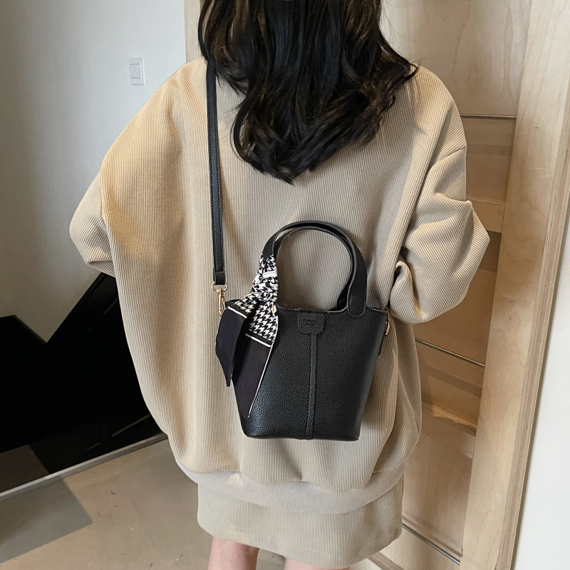 sac à main en cuir pour femmes, fourre tout de styliste de mode élégant, sac à bandoulière de luxe pour un look quotidien moderne et chic