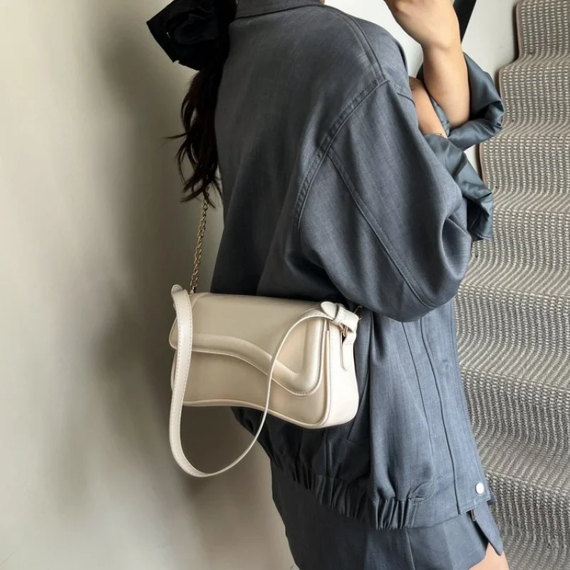 sac fourre tout classique haut de gamme en cuir pour femmes, marque de luxe, à la mode, élégant, détail, sac quotidien ​