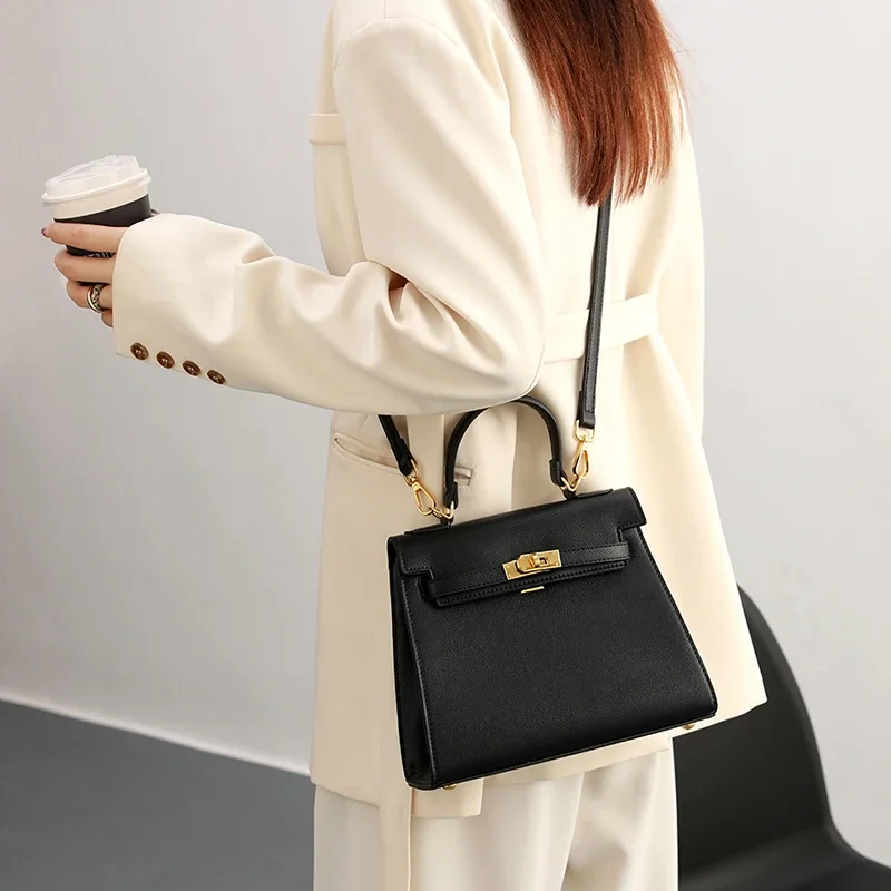 sac à main en cuir pour femmes, sac à bandoulière classique de luxe, fourre tout élégant de styliste pour un usage quotidien chic