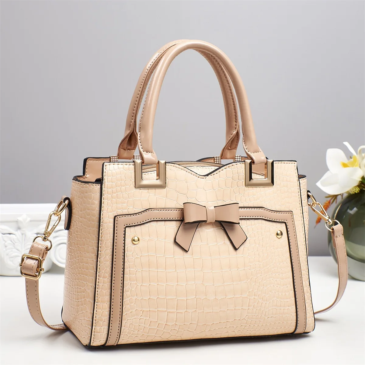 sac fourre tout grande capacité pour femmes, sac à main à la mode, sac à bandoulière simple, élégant matériau pu, design tendance été 2025
