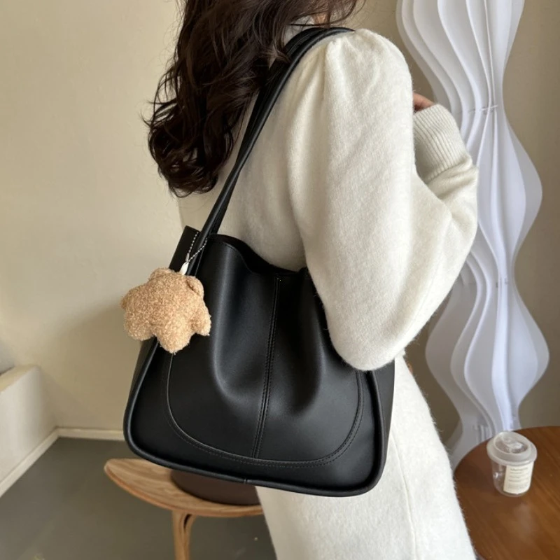 Grande capacité Buet sac femme rétro polyvalent unique épaule sac fourre-tout sac de banlieue en cuir souple fermeture magnétique sac à main sac à main