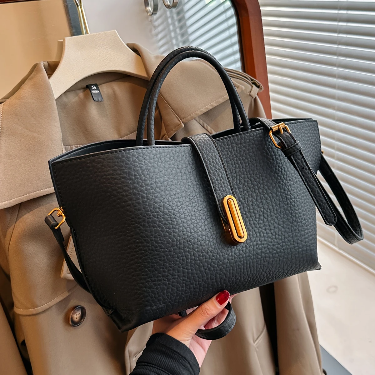 nouveaux sacs fourre tout populaires d'automne et d'hiver, sacs à main polyvalents simples de couleur unie de niche, sacs à bandoulière élégants