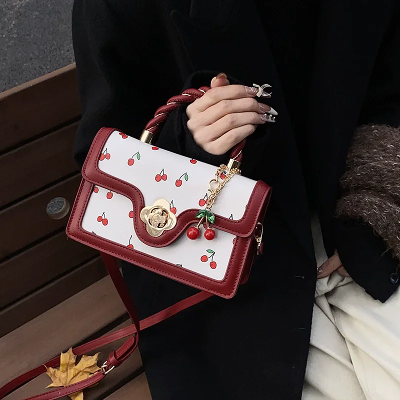 petit sac à bandoulière carré tendance pour femmes, sac à main de qualité, nouveau style, sac à bandoulière noir à rabat