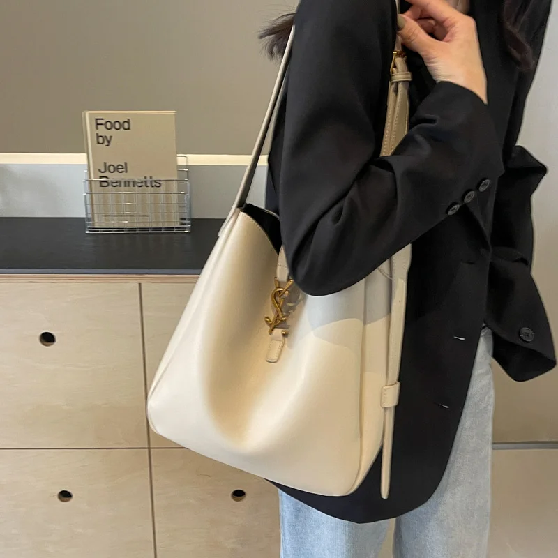 Sac Hobo spacieux d'inspiration vintage 2025 SS, sac à main convertible à bandoulière pour femme, fourre-tout architectural jour à nuit