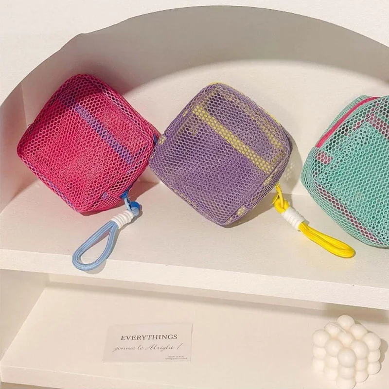 sac à cosmétiques en maille légère et élégante, sac de rangement de cosmétiques carré portable avec fermeture éclair, sac de rangement polyvalent pour articles divers