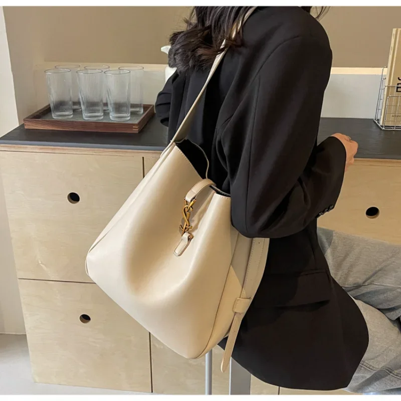 sac hobo spacieux d'inspiration vintage 2025 ss, sac à main convertible à bandoulière pour femme, fourre tout architectural jour à nuit