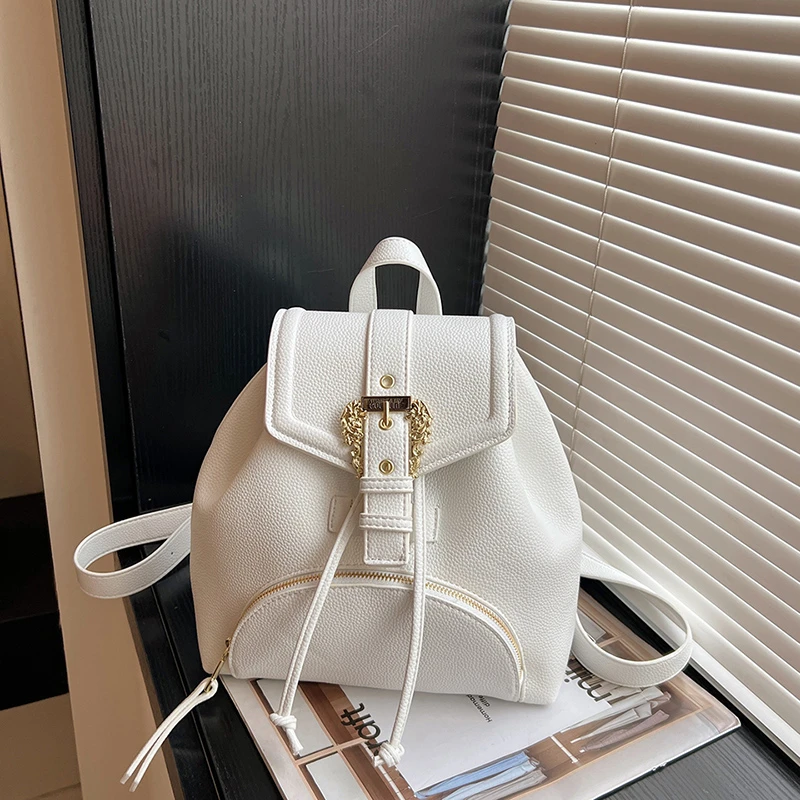 sac à bandoulière design chic pour femme – fourre tout en cuir d'inspiration vintage avec torsion moderne et fermeture à glissière sécurisée