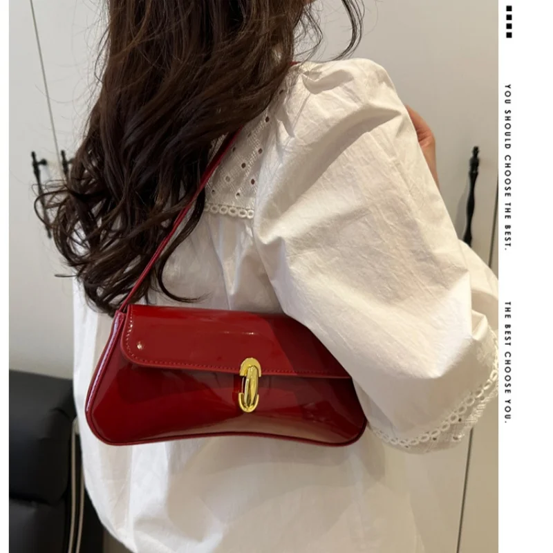 sacs baguette à serrure à la mode automne nouveau petit sac carré sac sous les bras polyvalent version coréenne de sac à main simple à une épaule